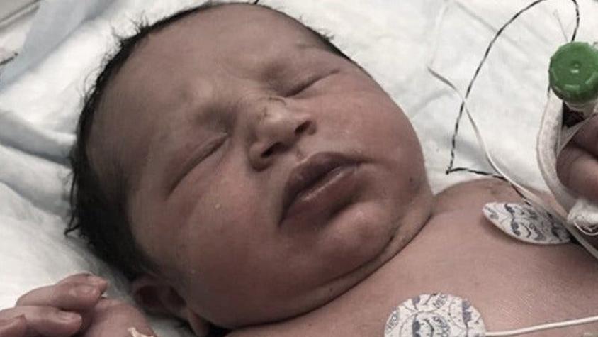 "Baby India", la recién nacida encontrada con vida en una bolsa plástica en un bosque de EE.UU.