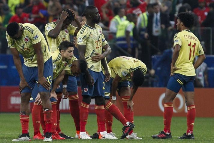La reacción de colombianos que venían viajando en avión al enterarse que Chile les ganó en penales