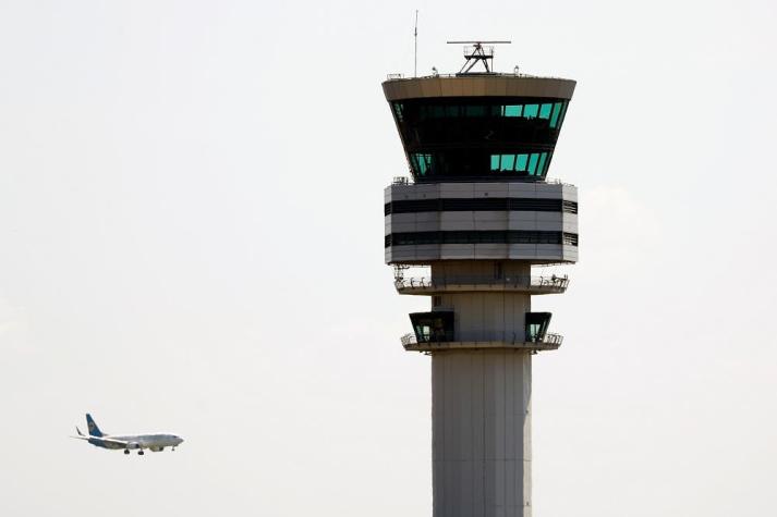 [VIDEO] Registran incendio en aeronave del Aeropuerto de Santiago