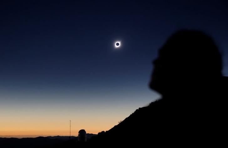 [VIDEO] En 2020 otro eclipse total de Sol oscurecerá el cielo en Chile