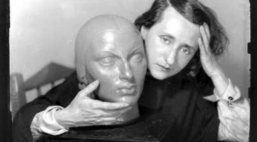 Mujeres Bacanas: Laura Rodi, la escultora hecha para admirar
