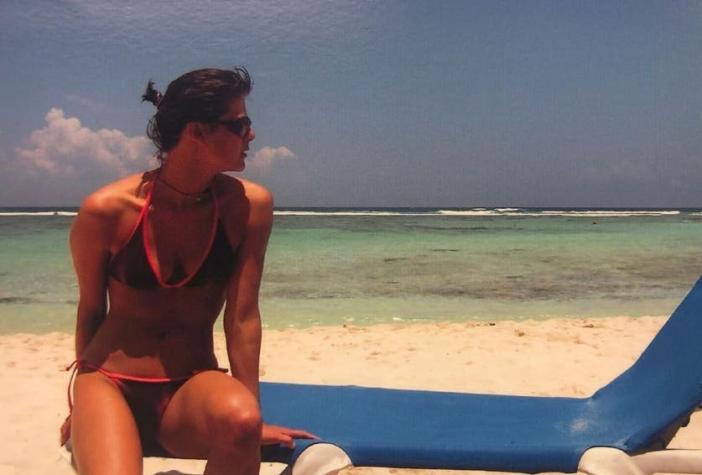 [FOTOS] Tonka Tomicic exhibe antigua foto en bikini de su primera visita a la Riviera Maya