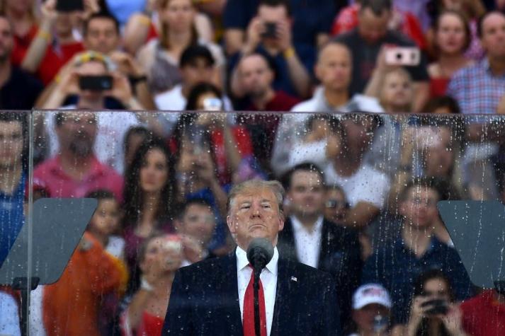 Trump es criticado por errores históricos en su discurso del 4 de julio