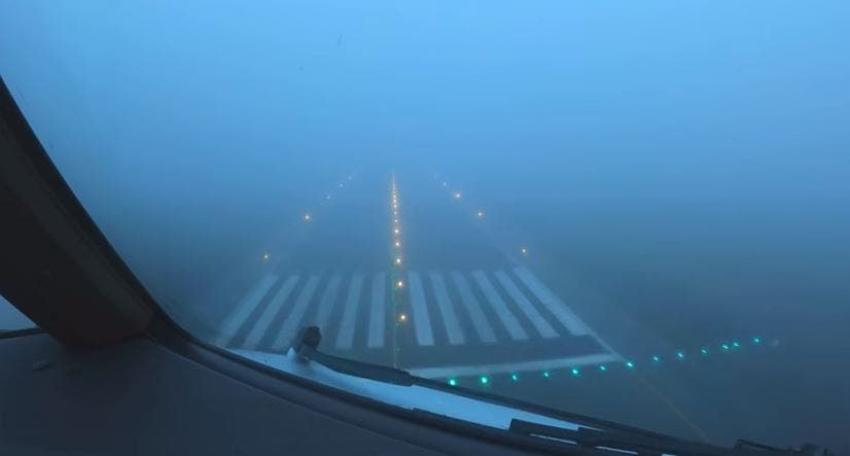 [VIDEO] Piloto francés graba complicado aterrizaje en Chile por una intensa niebla