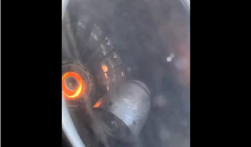 [VIDEO] El escalofriante registro de un desperfecto en una turbina durante pleno vuelo