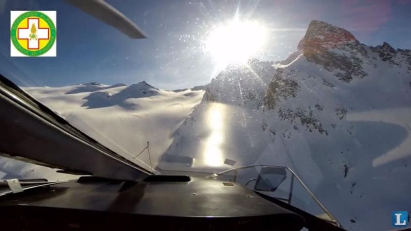 [VIDEO] El impactante choque de un helicóptero y una avioneta en los Alpes
