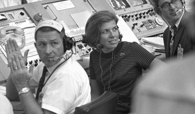 JoAnn Morgan: La única (y primera) mujer que estuvo en la sala de lanzamiento del Apolo 11