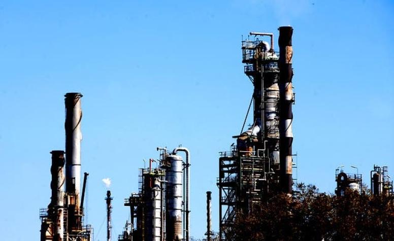 ENAP confirma filtración en una de sus líneas en refinería en Hualpén