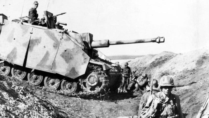 Batalla de Kursk: por qué Rusia "sigue peleando" la batalla de tanques más grande de la historia
