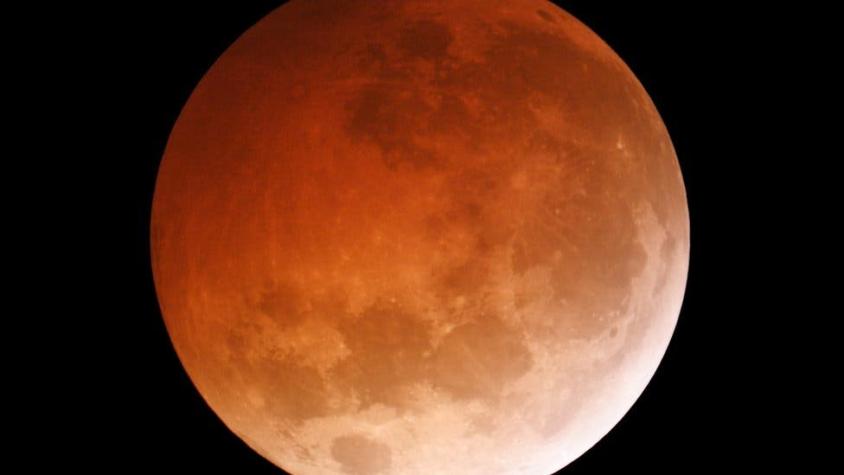 Eclipse lunar parcial: ¿dónde se podrá ver el último eclipse de Luna del año que ocurre este martes?