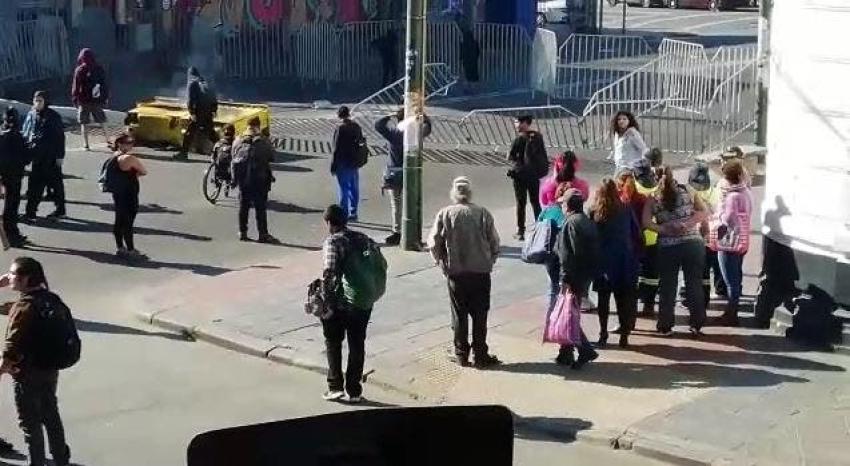 [VIDEO] Hombre fue golpeado por increpar a encapuchados tras manifestación en Valparaíso