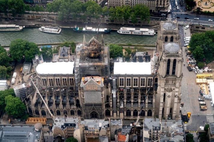 París ordena limpiar colegios cercanos a Notre Dame por miedo a contaminación por plomo