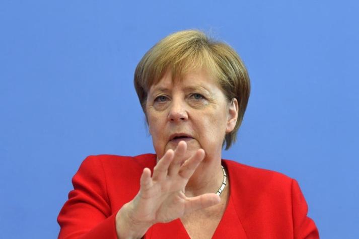 Ángela Merkel se distancia de los ataques de Donald Trump contra las congresistas
