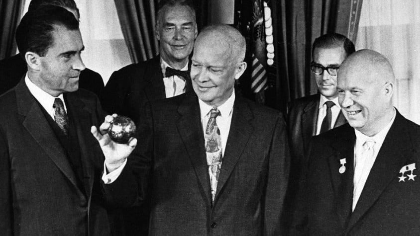 Cómo la Unión Soviética se le adelantó a EE.UU. (3 veces) en llegar a la Luna