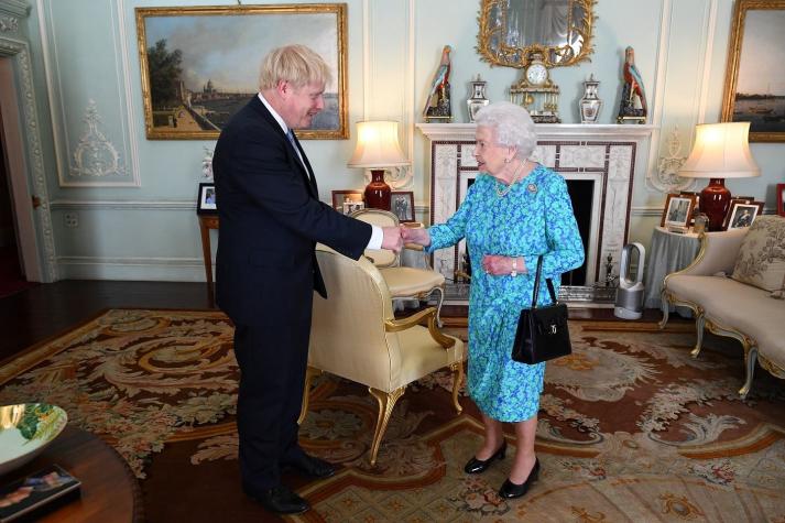 Boris Johnson asume como primer ministro y promete Brexit "cueste lo que cueste"