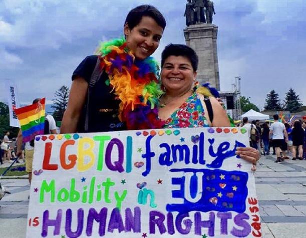 Bulgaria reconoce por primera vez un matrimonio igualitario y una de sus integrantes es chilena