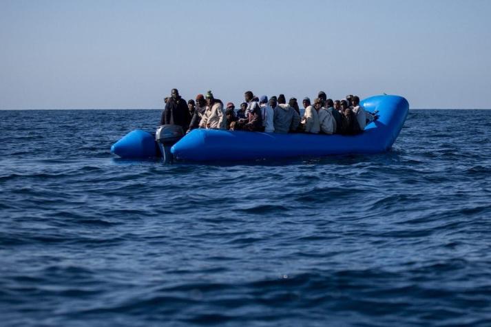 Más de 100 migrantes dados por desaparecidos tras naufragio frente a Libia