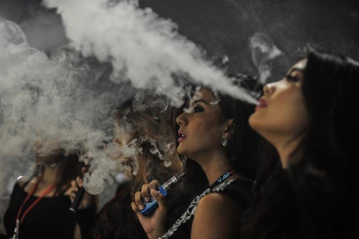 Los cigarrillos electrónicos son "indudablemente dañinos", advierte la OMS