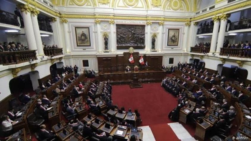 Perú: congresistas advierten que defenderán sus fueros parlamentarios
