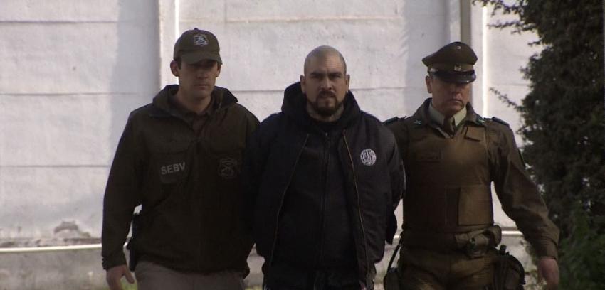 PDI detiene a "El Bestia" Christopher Hidalgo: líder de grupo neonazi estaba prófugo