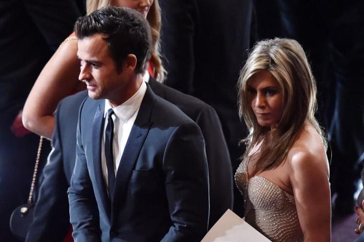 Jennifer Aniston se reúne con su ex esposo Justin Theroux para el triste funeral de su perrita Dolly