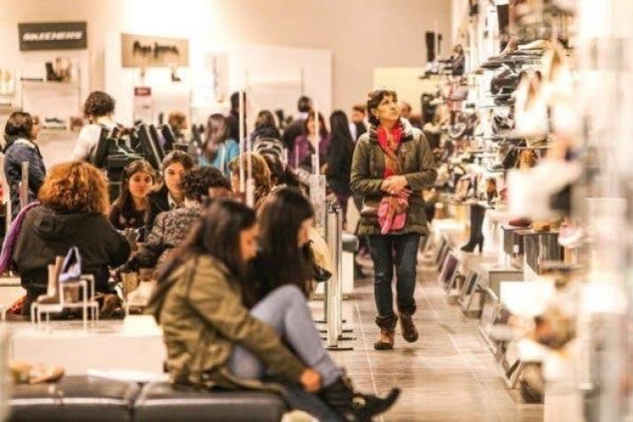 DF | No hay caso, ventas minoristas de la Región Metropolitana siguen a la baja