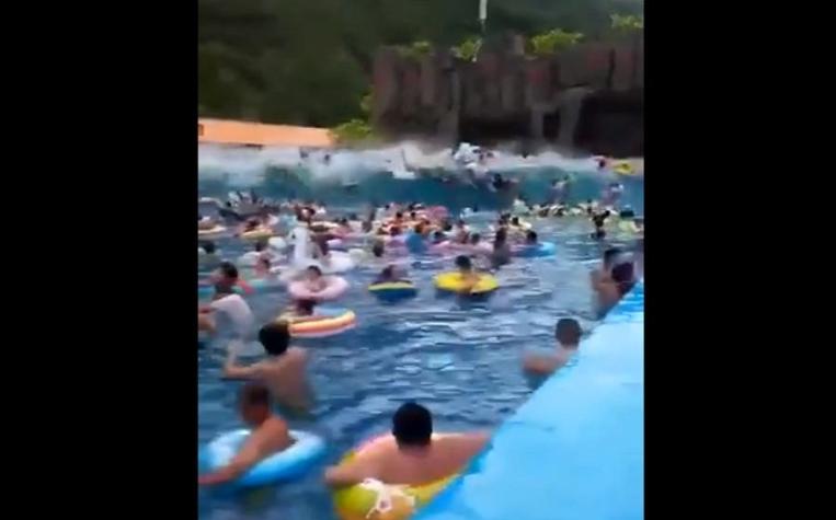 Tsunami artificial en parque acuático dejó 44 heridos
