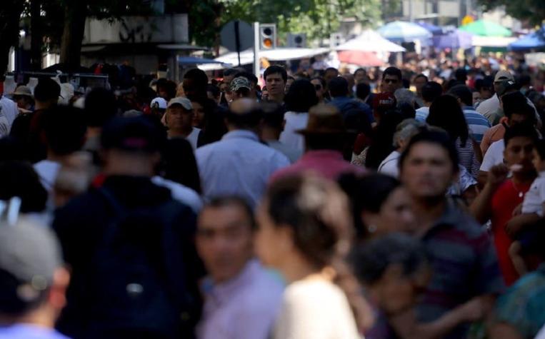 INE confirma que un 63,1% de extranjeros se concentran en la Región Metropolitana