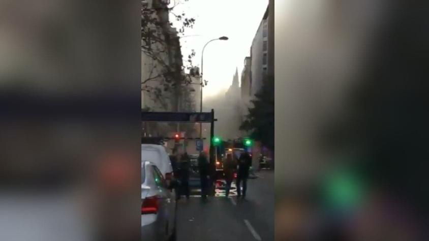 [VIDEO] Incendio afecta a restaurant en pleno centro de Santiago