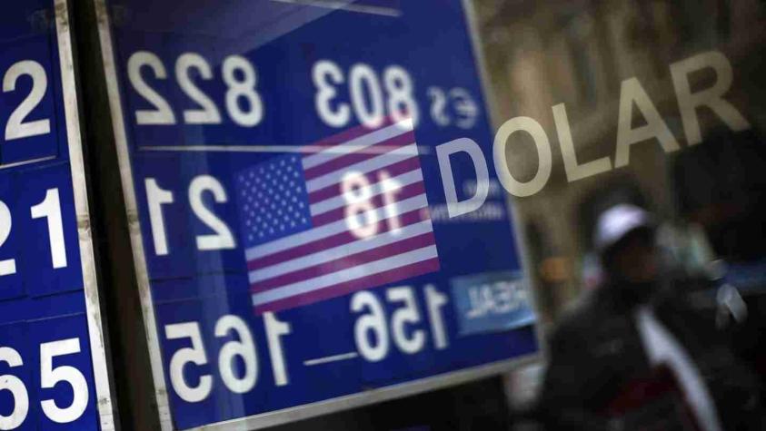 DF | Dólar comienza la semana subiendo y ya supera los $ 720