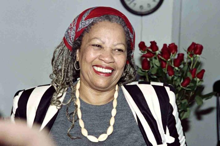 Muere Toni Morrison, la primera mujer negra en ganar el Nobel de literatura
