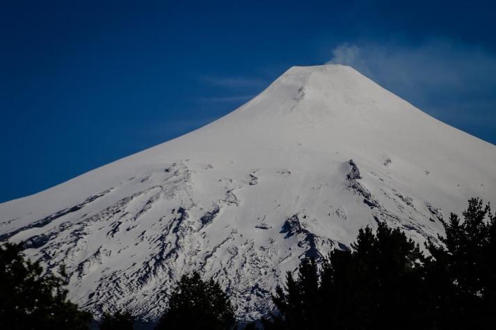 Decretan alerta técnica amarilla para el Volcán Villarrica por actividad inestable