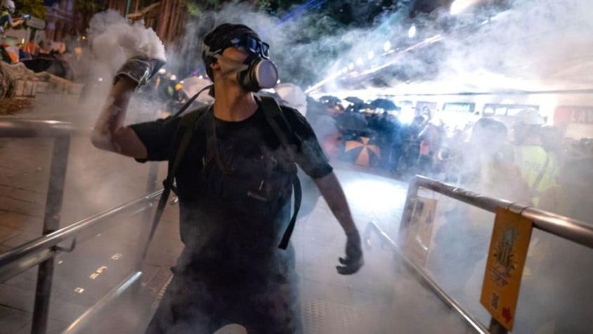 Hong Kong: Nuevos enfrentamientos entre manifestantes y la policía dejan varios heridos
