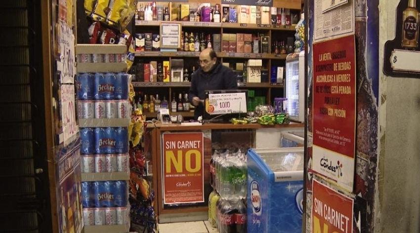 [VIDEO] Las Condes inicia fiscalización a botillerias para evitar la venta a menores a edad