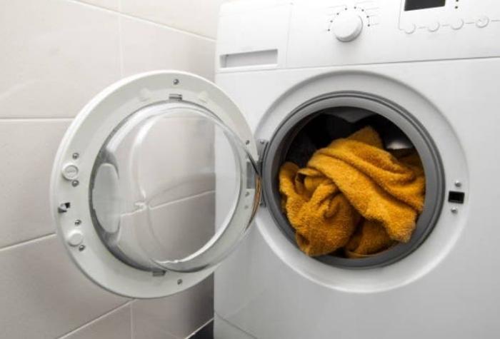 Niño de 3 años muere al quedarse atrapado en una lavadora: Jugaba a las escondidas con su hermano