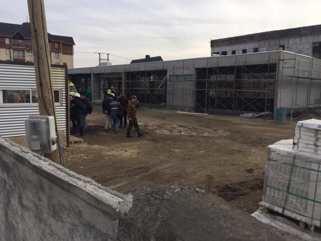 Derrumbe en obra en construcción en Talcahuano y deja un muerto y una persona lesionada