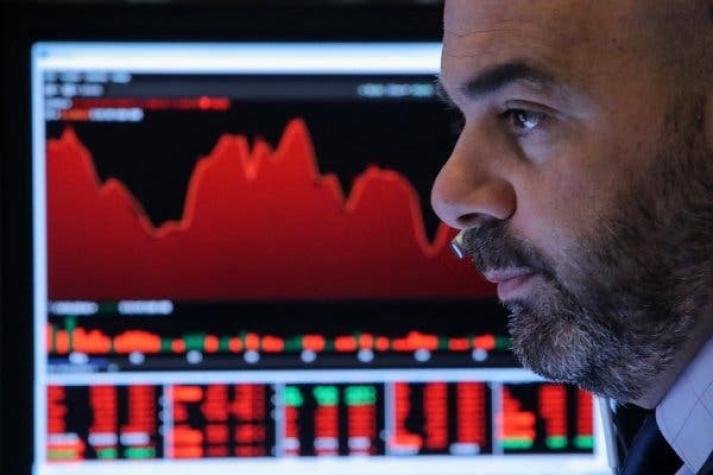 DF | Temor a una recesión: Wall Street cae a mínimos de dos meses y Chile se acopla