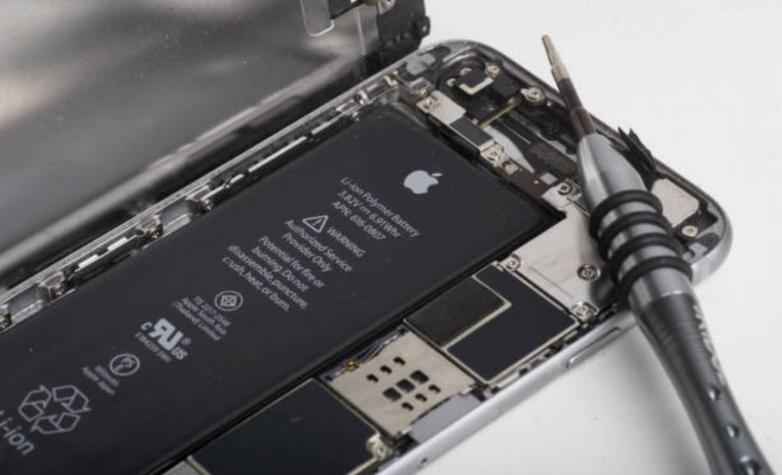 Apple sale al paso y defiende polémico aviso por uso de baterías "no oficiales" en los iPhone