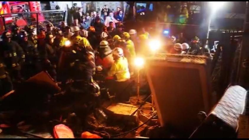 [VIDEO] El rápido rescate que permitió salvar con vida a una niña tras derrumbe en Valparaíso