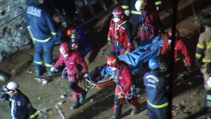 [VIDEO] Valparaíso: Rescatan a sexta víctima tras derrumbe