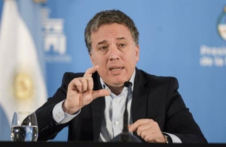 Ministro de Hacienda de Argentina renuncia en medio de fuerte crisis económica