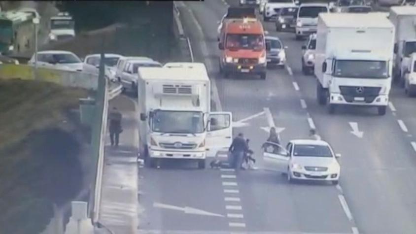 [VIDEO] "Encerronas" en autopistas: La nueva forma de asaltar que asusta a los conductores