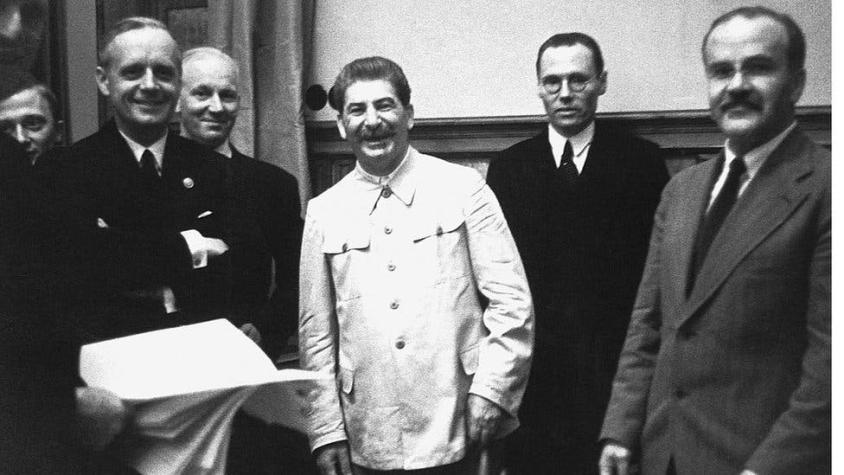 Ribbentrop-Molotov, el tratado de nazis y soviéticos que "condenó a Europa a décadas de miseria"