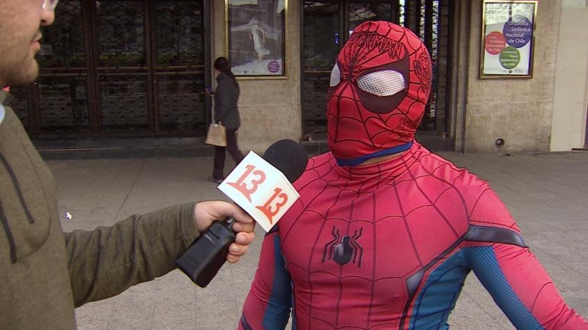 [VIDEO] "Spiderman" callejero detuvo a presunto ladrón en la Alameda