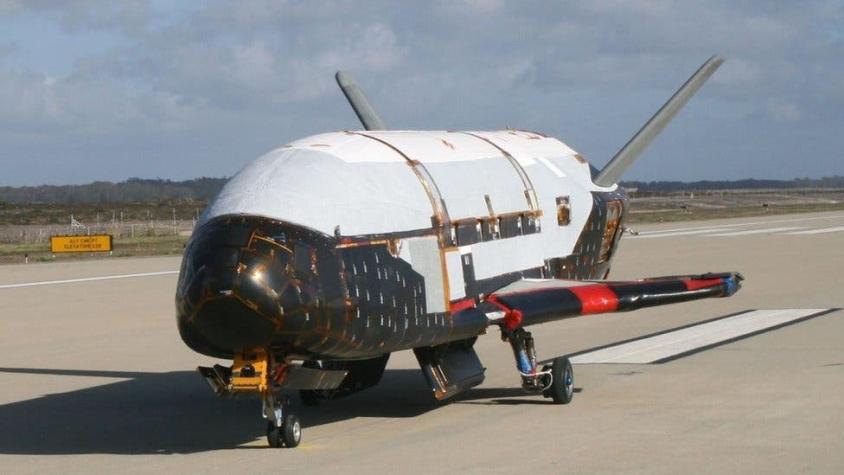X-37B: El misterioso avión que acaba de romper el récord de más días en vuelo alrededor de la tierra