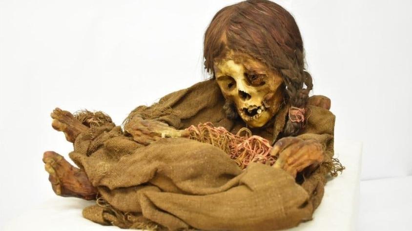 El largo viaje de la momia de una niña de más de 500 años de antigüedad que EEUU devolvió a Bolivia