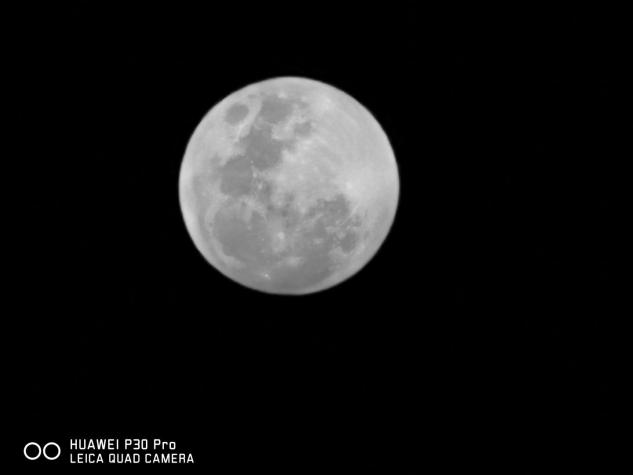[FOTO] Vehículo lunar chino encuentra una sustancia extraña en el lado oculto de la luna