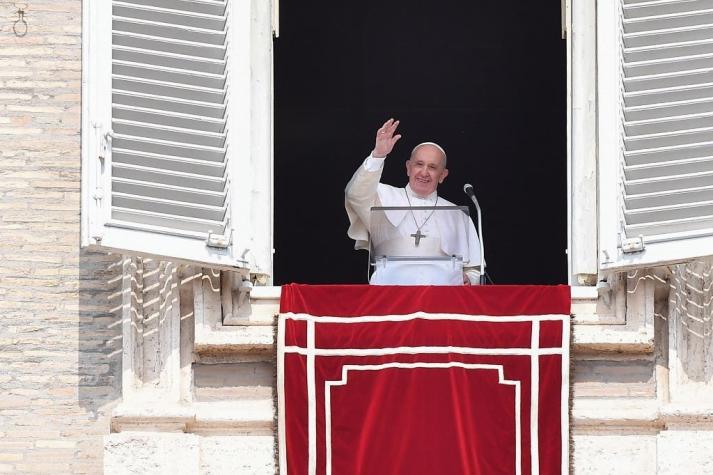 Papa Francisco debió ser rescatado por Bomberos tras quedar atrapado en un ascensor del Vaticano