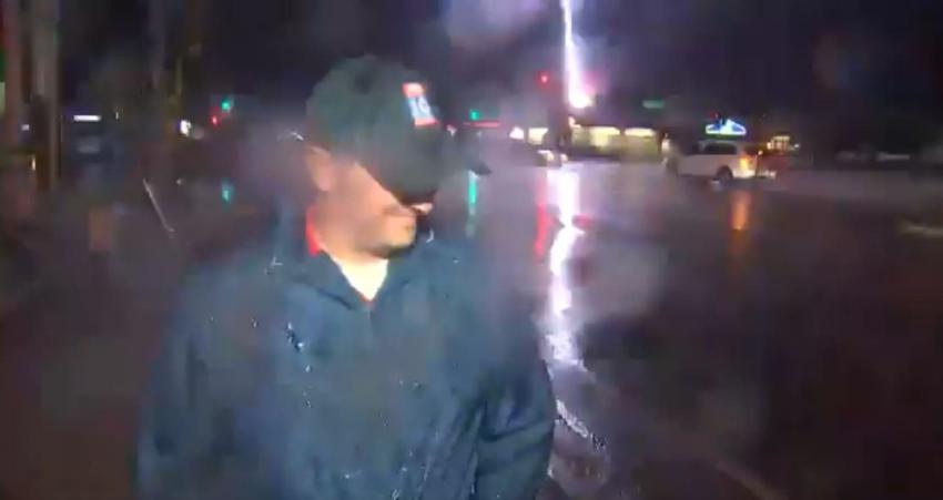 [VIDEO] Periodista se preparaba para salir al aire y casi es impactado por un rayo