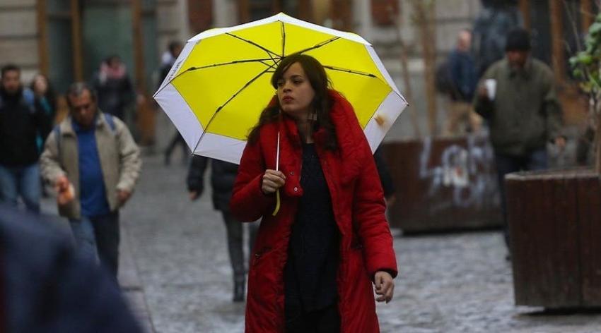 Michelle Adam avisa de posibles lluvias para este fin de semana en Santiago